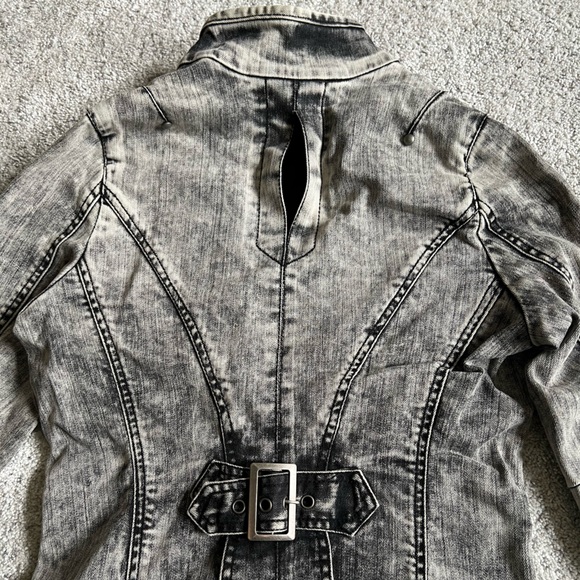 Jean Jacket - Picture 3 of 7